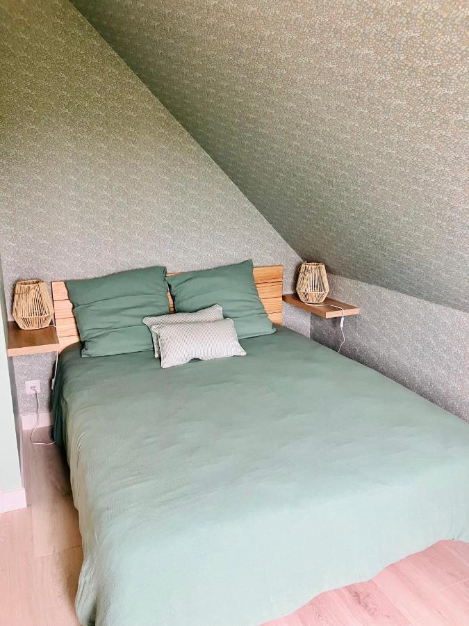 Maison Familiale Dans Une Rue Paisible Gouville-sur-Mer Extérieur photo