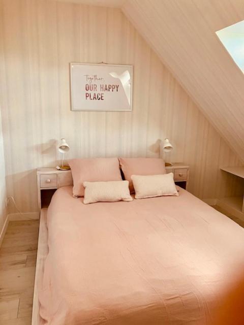 Maison Familiale Dans Une Rue Paisible Gouville-sur-Mer Extérieur photo